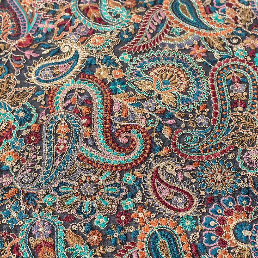 Classic Paisley Table Runner - 13 x 70 INCH